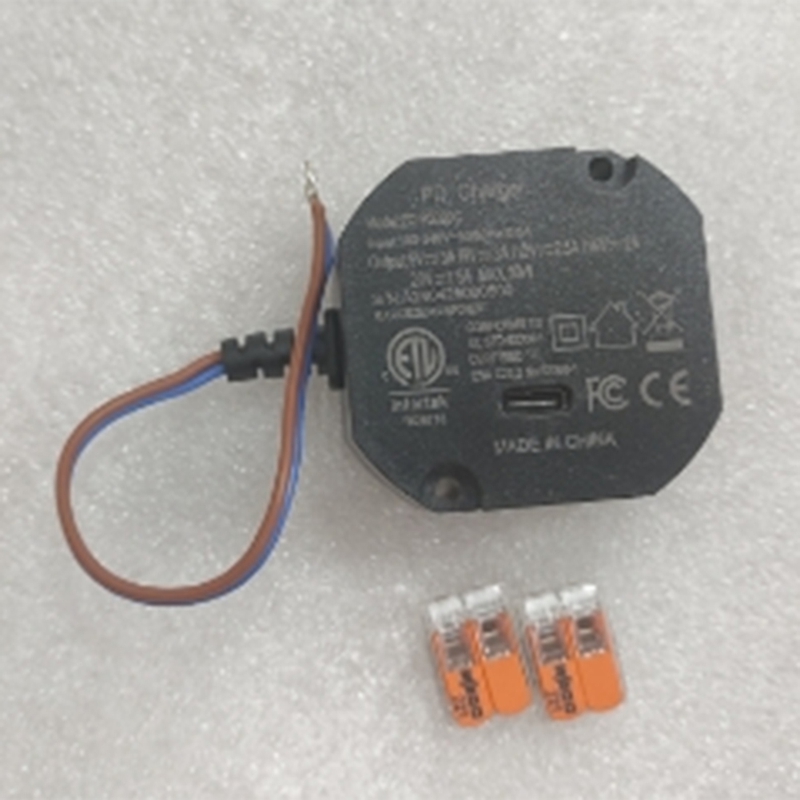 Adattatore da AC a USB-C, Alim - Tablets recensione e prezzo
